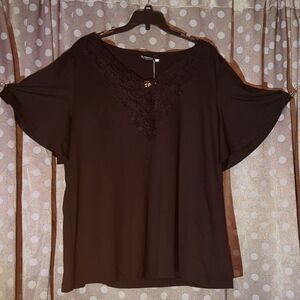 BLOOMCHIC Embellished V-Neck Tee 14-16 NWT